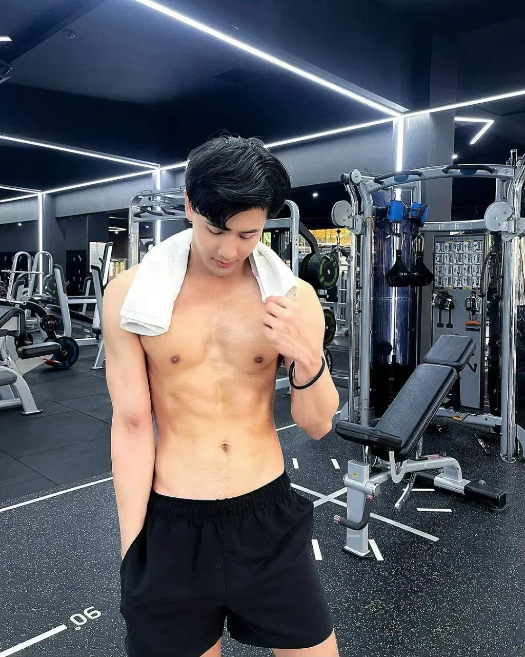 เลียให้ล้ม