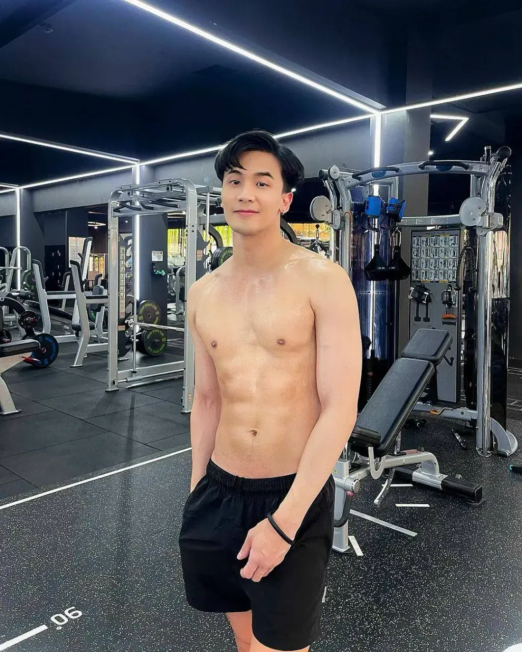 เลียให้ล้ม