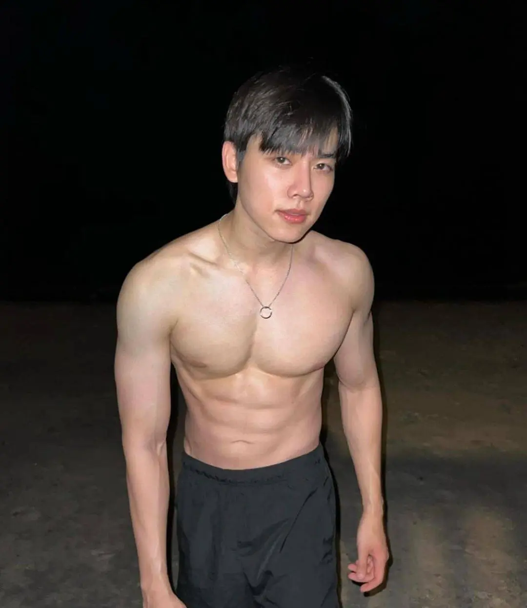 เลียให้ล้ม