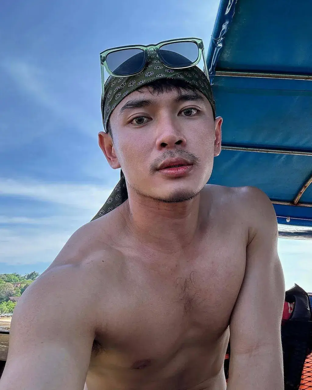 รวมของดีและของแซ่บ