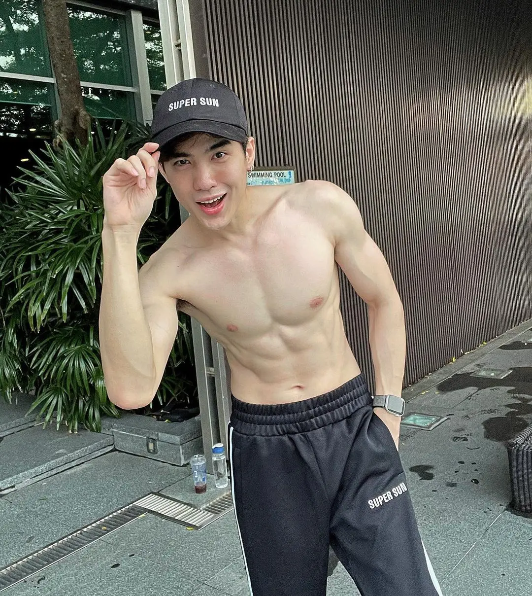 ความขาวอมชมพู  อยากอม