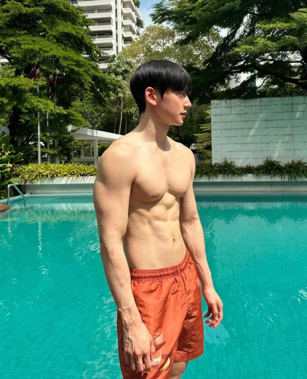 ถอดโชว์เรือนร่าง 2883