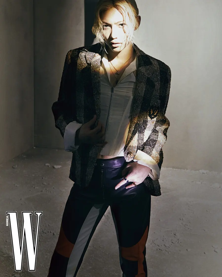 (Stray Kids) Felix @ W Korea June 2024