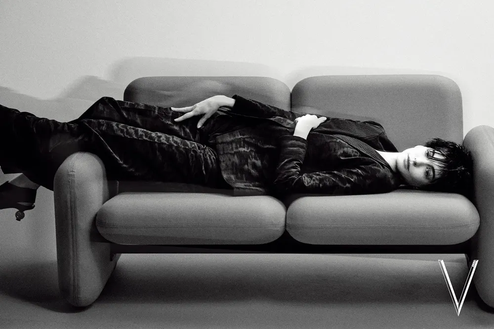 Anne Hathaway @ V Magazine China June 2024
