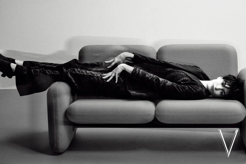 Anne Hathaway @ V Magazine China June 2024