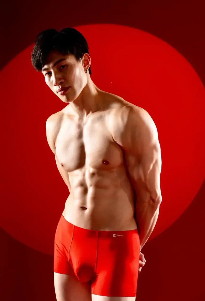 รักเขารักทะเลไม่รักคนเกเรแบบเราบ้างหรอ