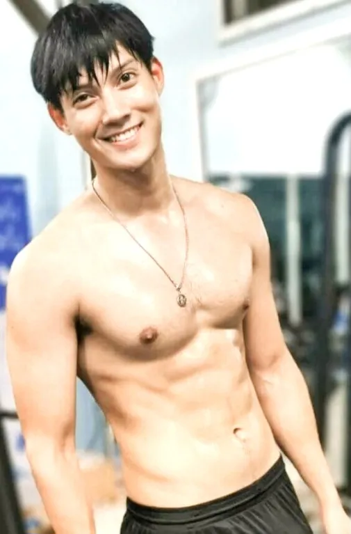 ถอดเสื้อถลกกางเกง บรรเลงกาม