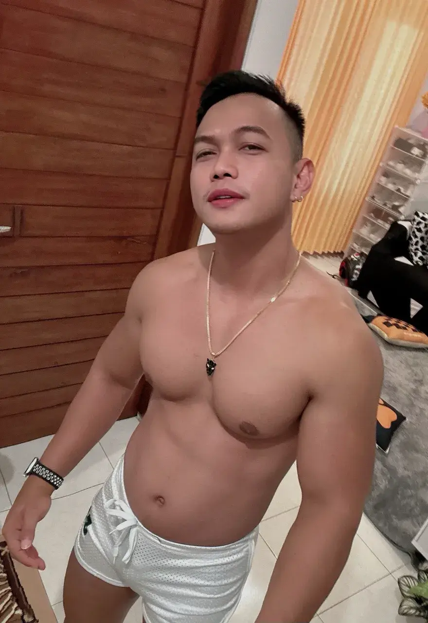 หล่อหุ่นดี มีความเถิก.