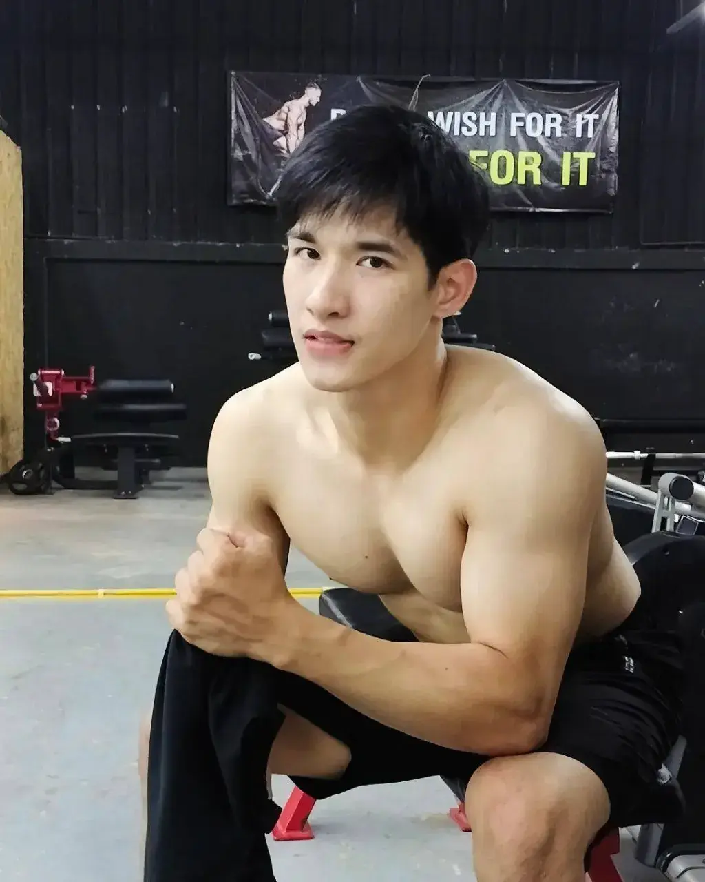 แค่ที่รักที่เลีย