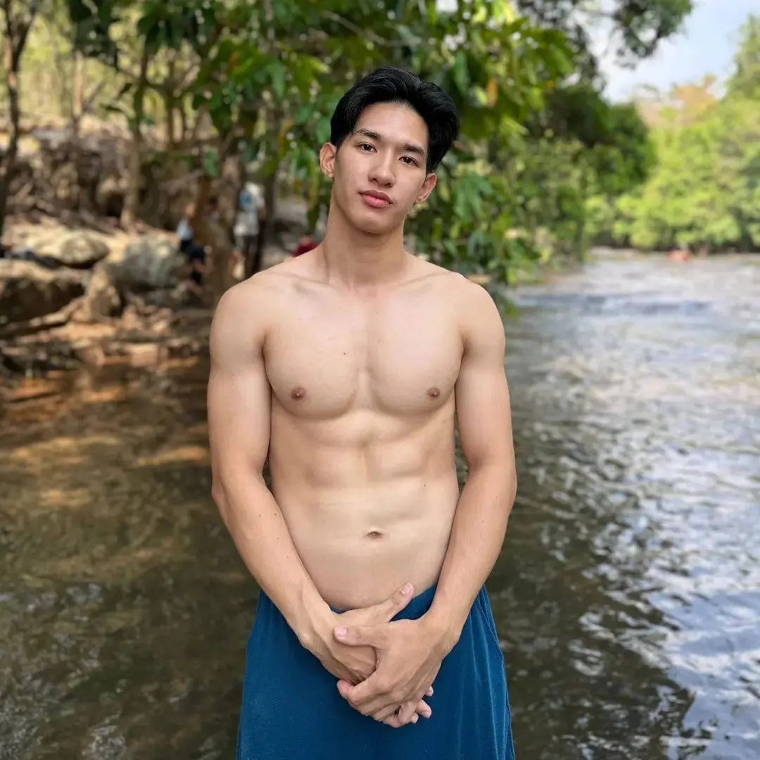 แค่ที่รักที่เลีย