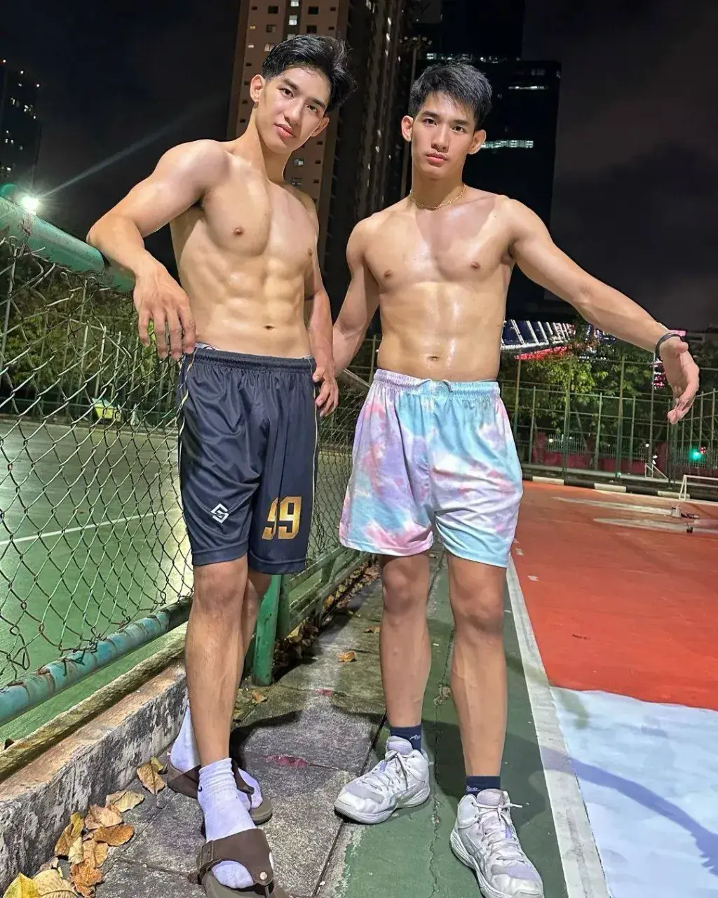 แค่ที่รักที่เลีย