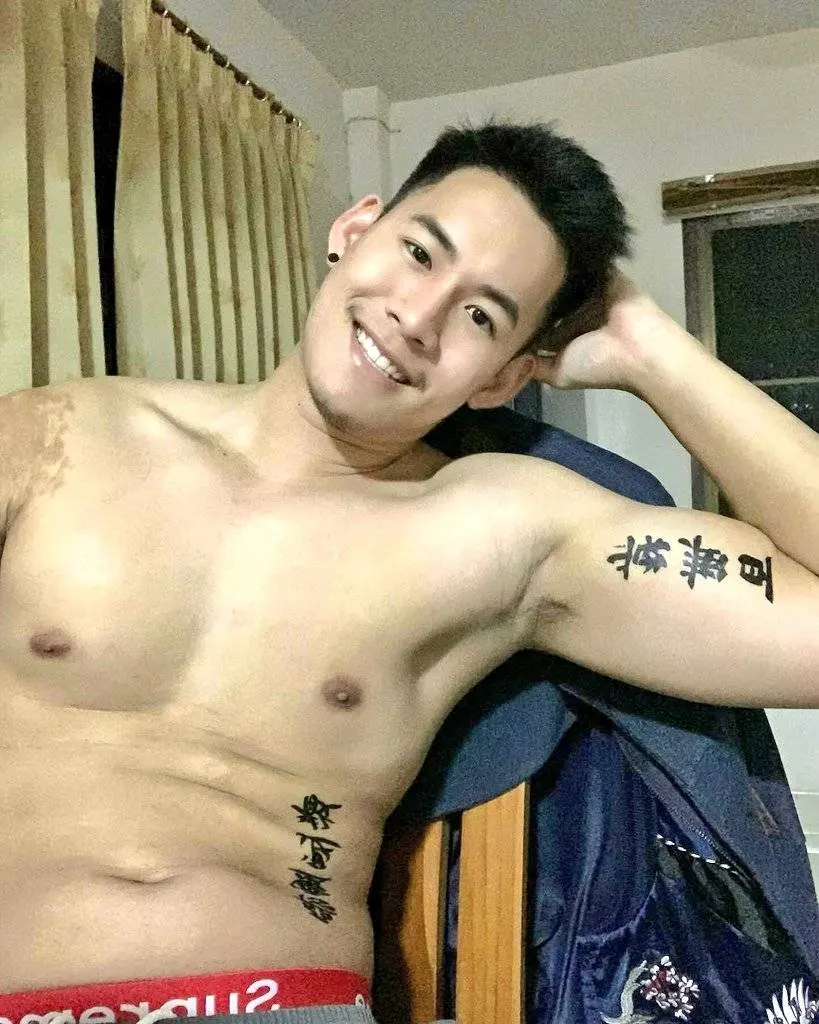 ลงลิ้นให้ดิ้นพล่าน