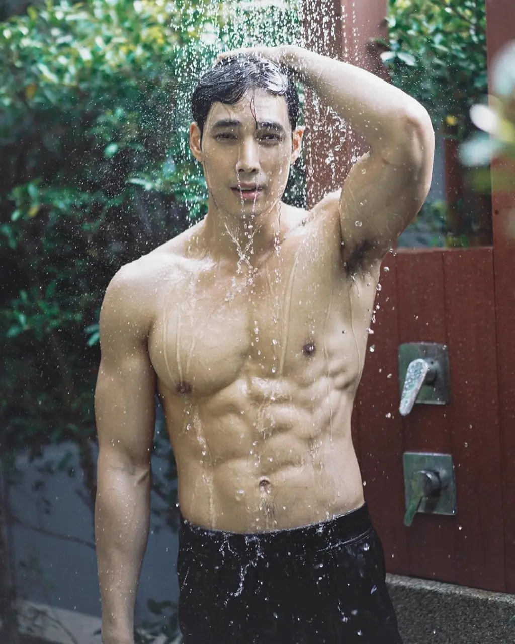 แน่นจนต้องร้องขอ