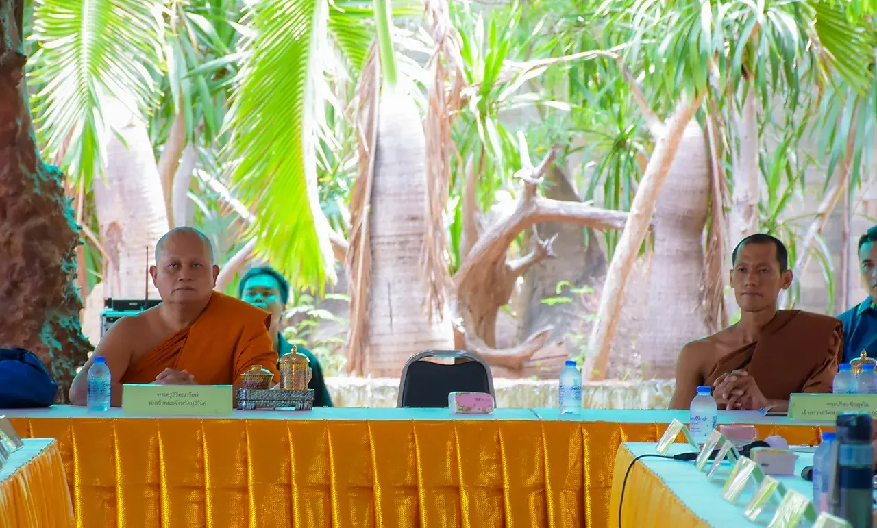 Cambodian Authorities 🇰🇭 Learned Thai Arts and Culture 🇹🇭 at Wat Phu Man Fah