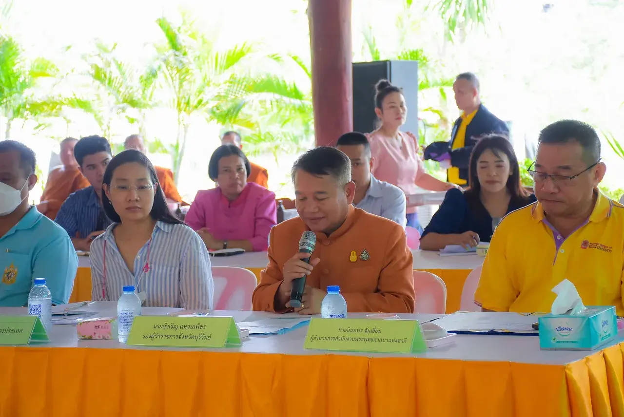 Cambodian Authorities 🇰🇭 Learned Thai Arts and Culture 🇹🇭 at Wat Phu Man Fah