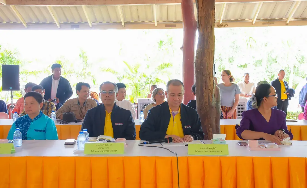 Cambodian Authorities 🇰🇭 Learned Thai Arts and Culture 🇹🇭 at Wat Phu Man Fah