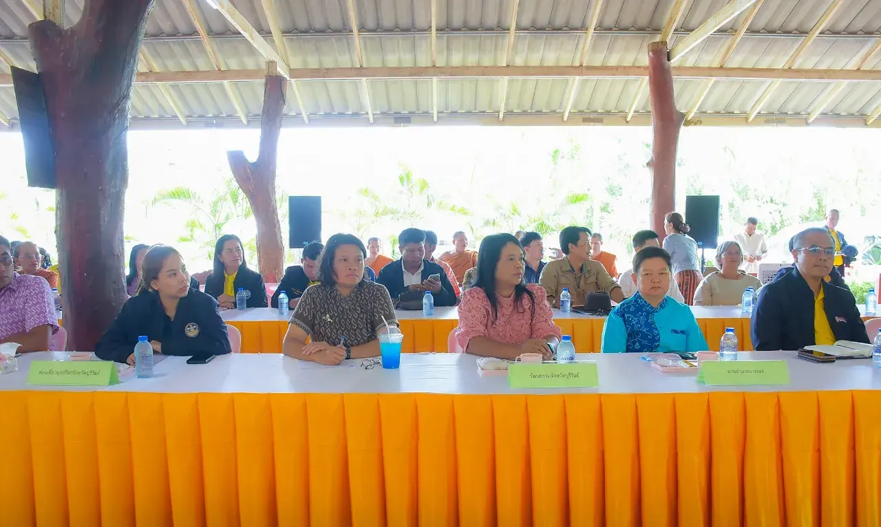 Cambodian Authorities 🇰🇭 Learned Thai Arts and Culture 🇹🇭 at Wat Phu Man Fah