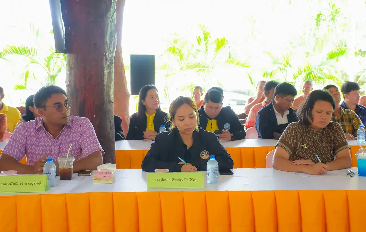 Cambodian Authorities 🇰🇭 Learned Thai Arts and Culture 🇹🇭 at Wat Phu Man Fah