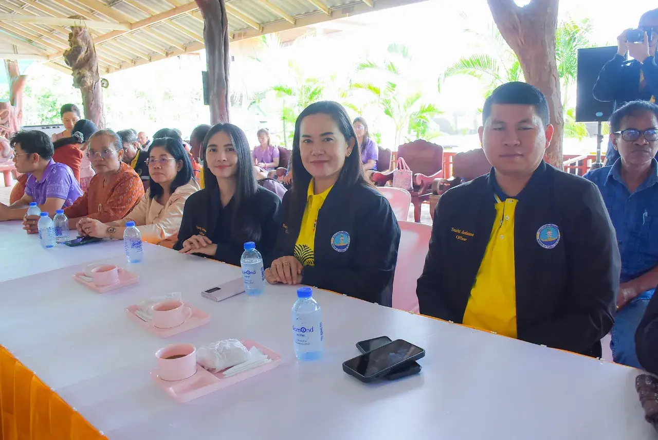 Cambodian Authorities 🇰🇭 Learned Thai Arts and Culture 🇹🇭 at Wat Phu Man Fah
