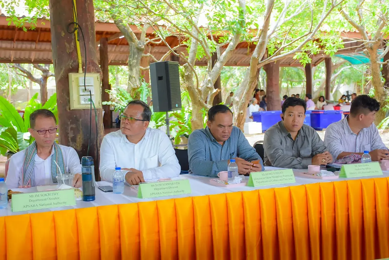 Cambodian Authorities 🇰🇭 Learned Thai Arts and Culture 🇹🇭 at Wat Phu Man Fah