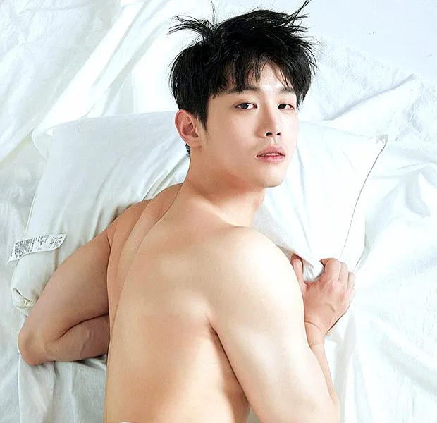 หนุ่มหล่อส่อแวว...ประจำ