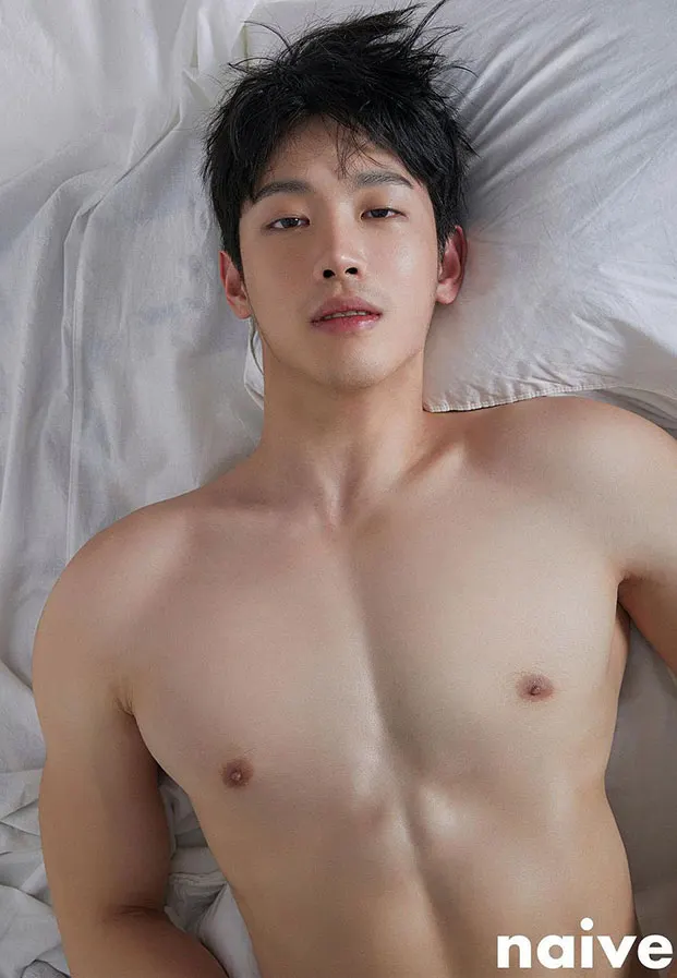 หนุ่มหล่อส่อแวว...ประจำ