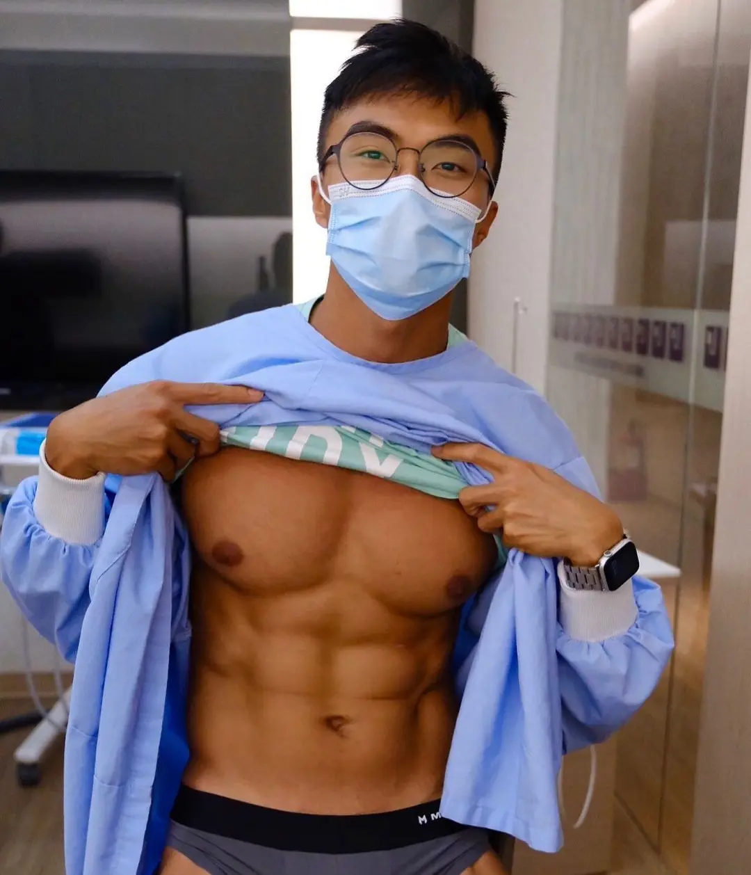 อยากโดนคุณหมอจิ้ม