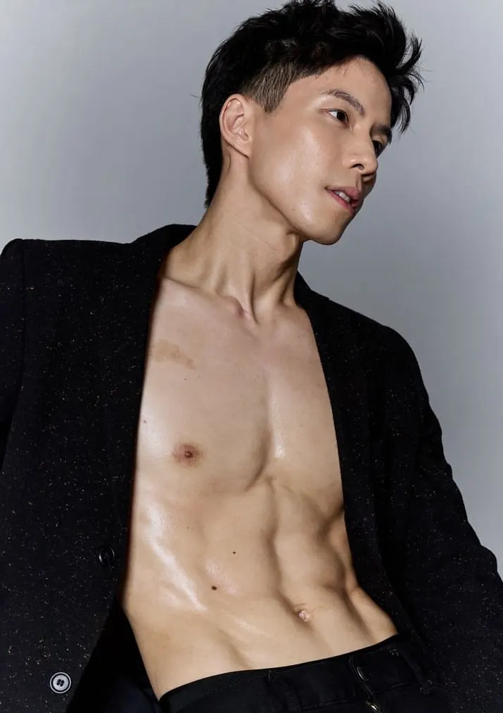 แบม พิธีกรสุดหล่อ ร่างทอง
