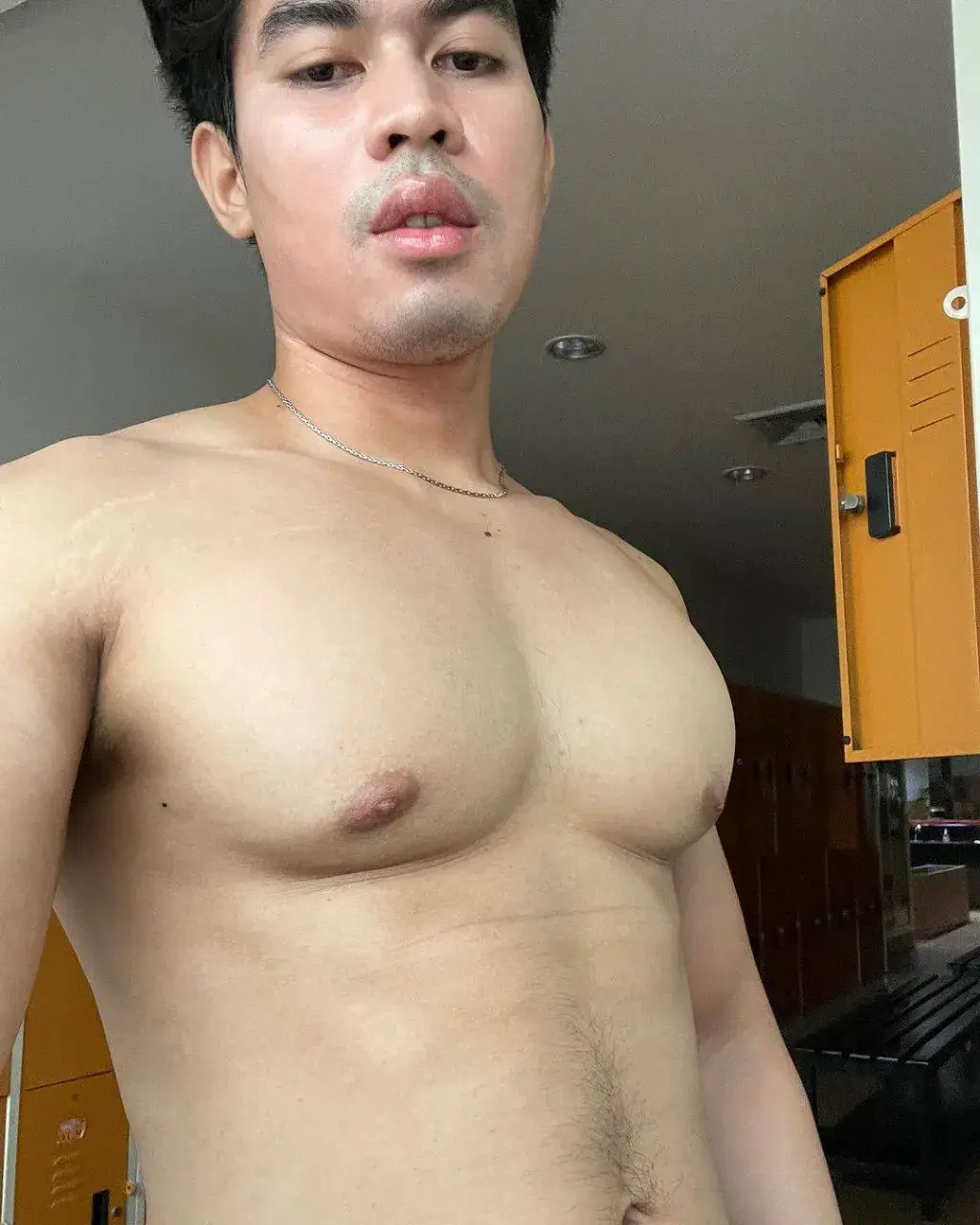 เนินนมน้ำแตก