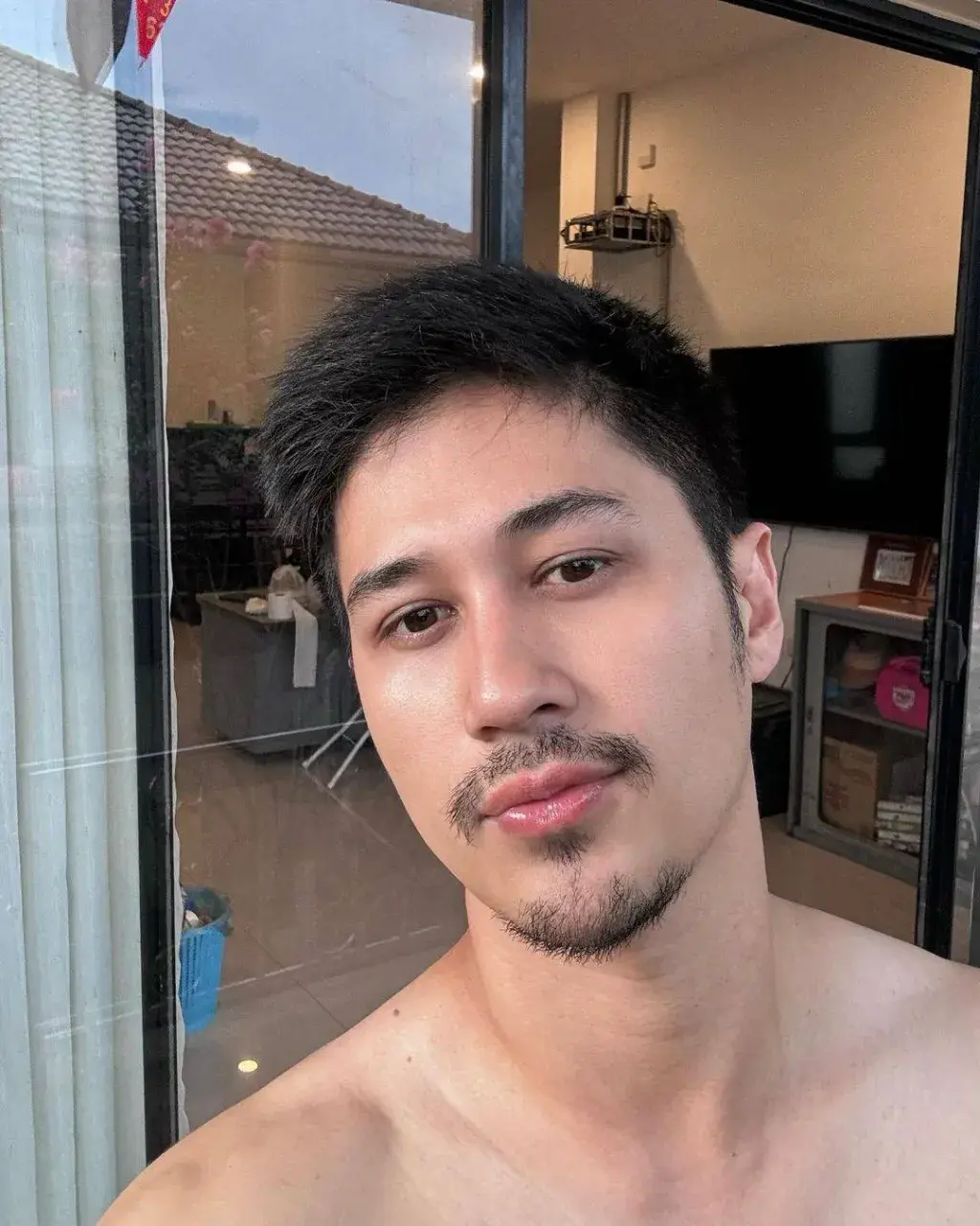 เลียจ่นแฉะ