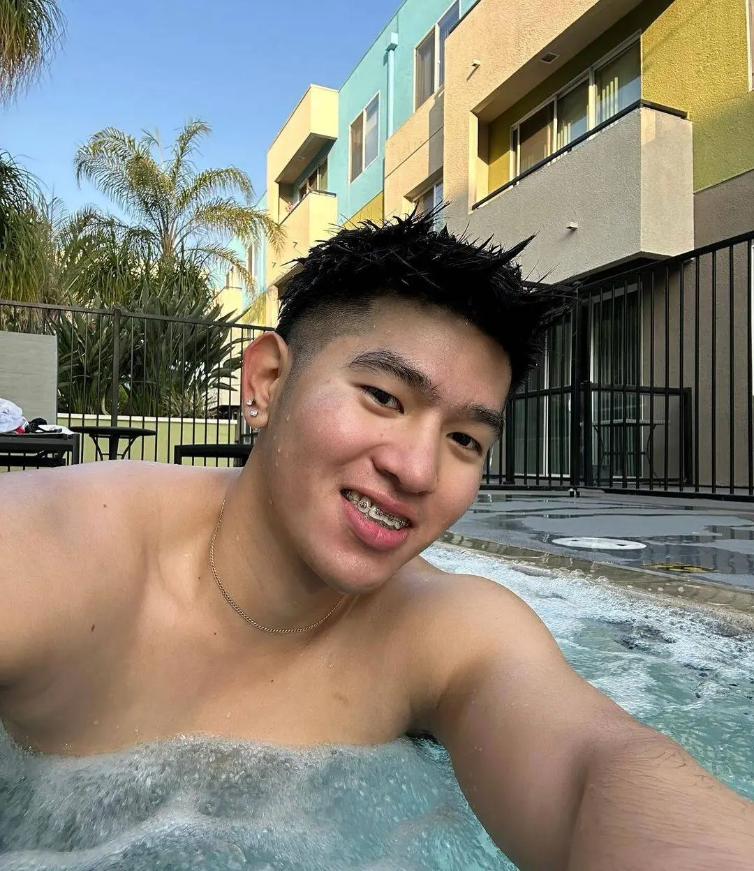 ดูดลิ้นเลียรักแร้