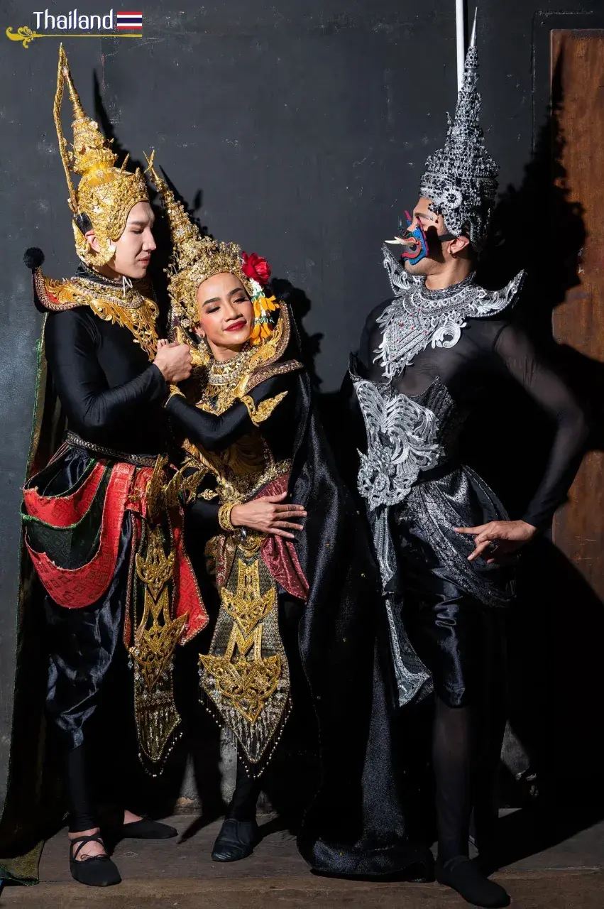 THAILAND 🇹🇭 | The Applied Khon Performance