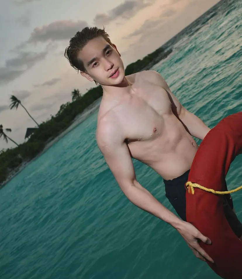 หล่อตงตง
