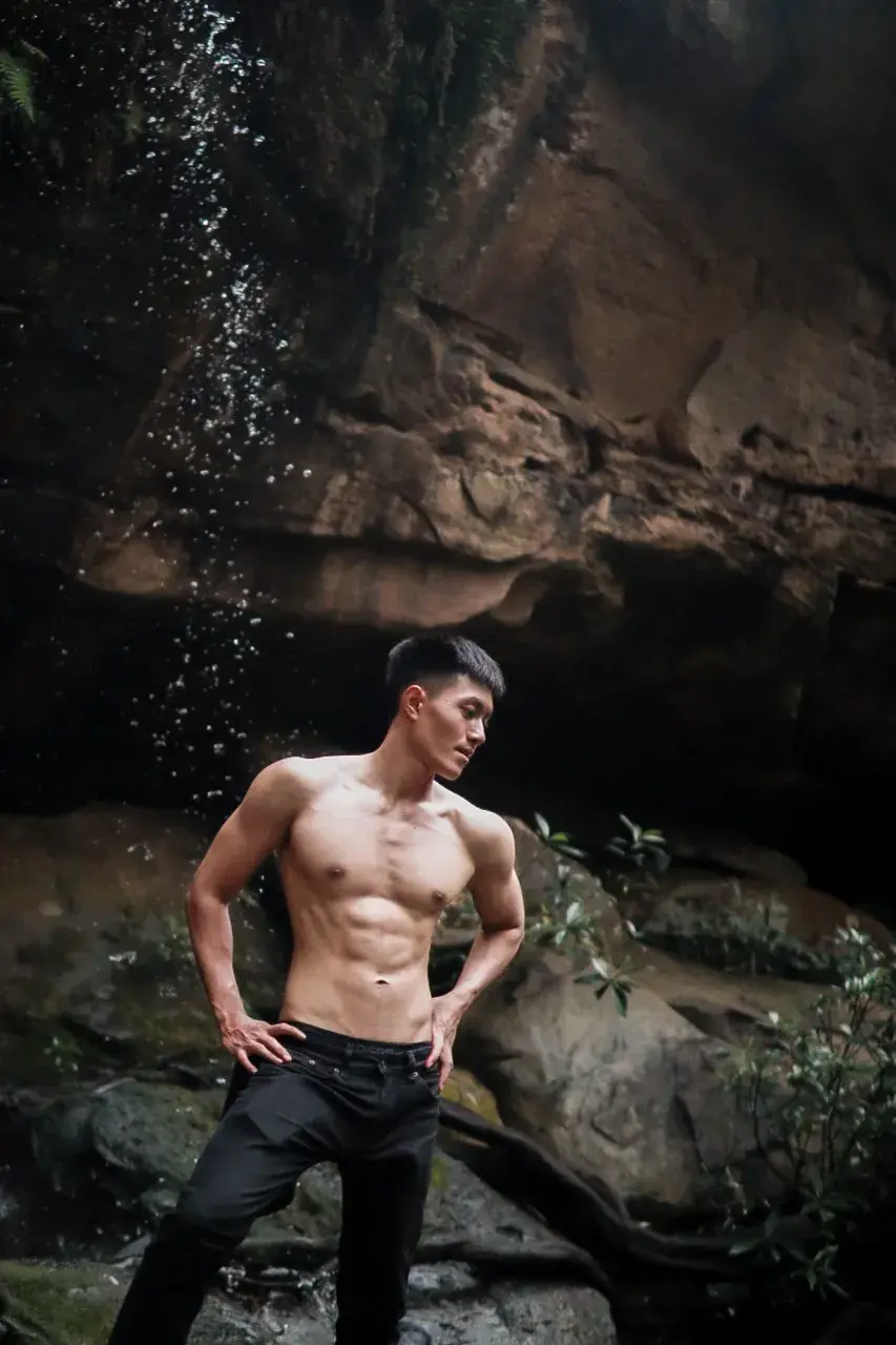 ถอดโชว์เรือนร่าง 2884