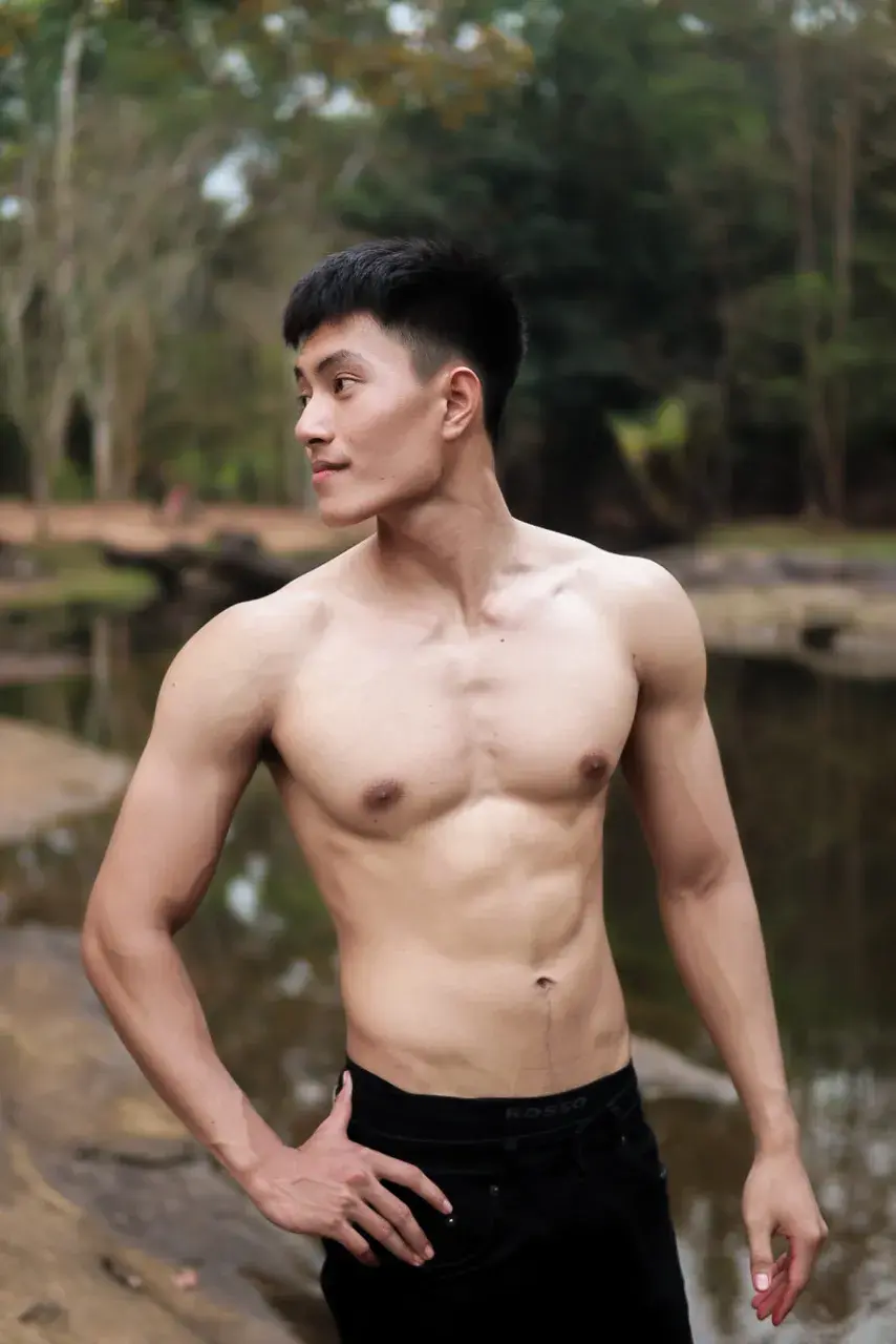 ถอดโชว์เรือนร่าง 2884