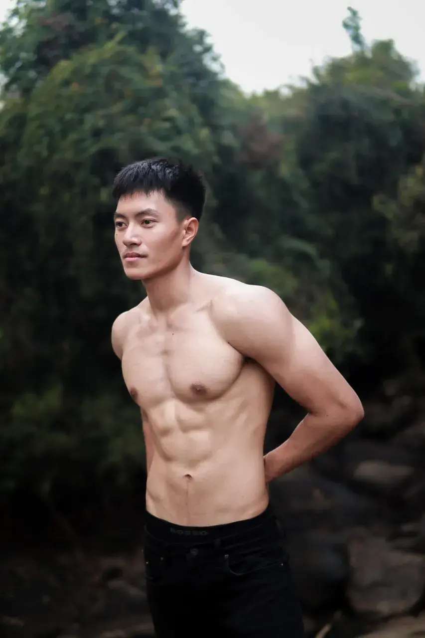 ถอดโชว์เรือนร่าง 2884