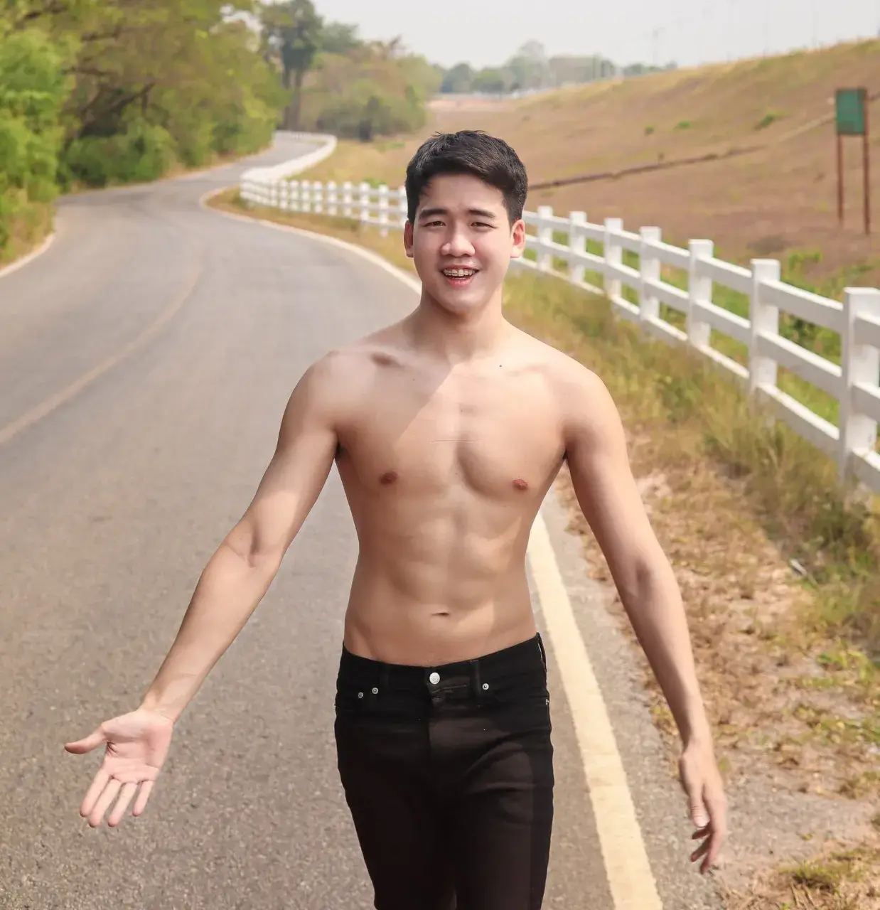 ถอดโชว์เรือนร่าง 2884