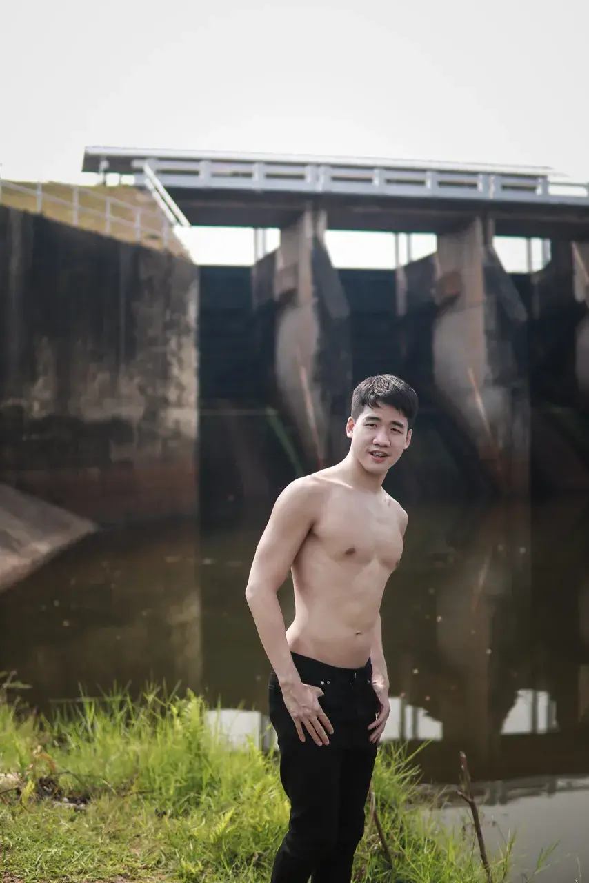 ถอดโชว์เรือนร่าง 2884