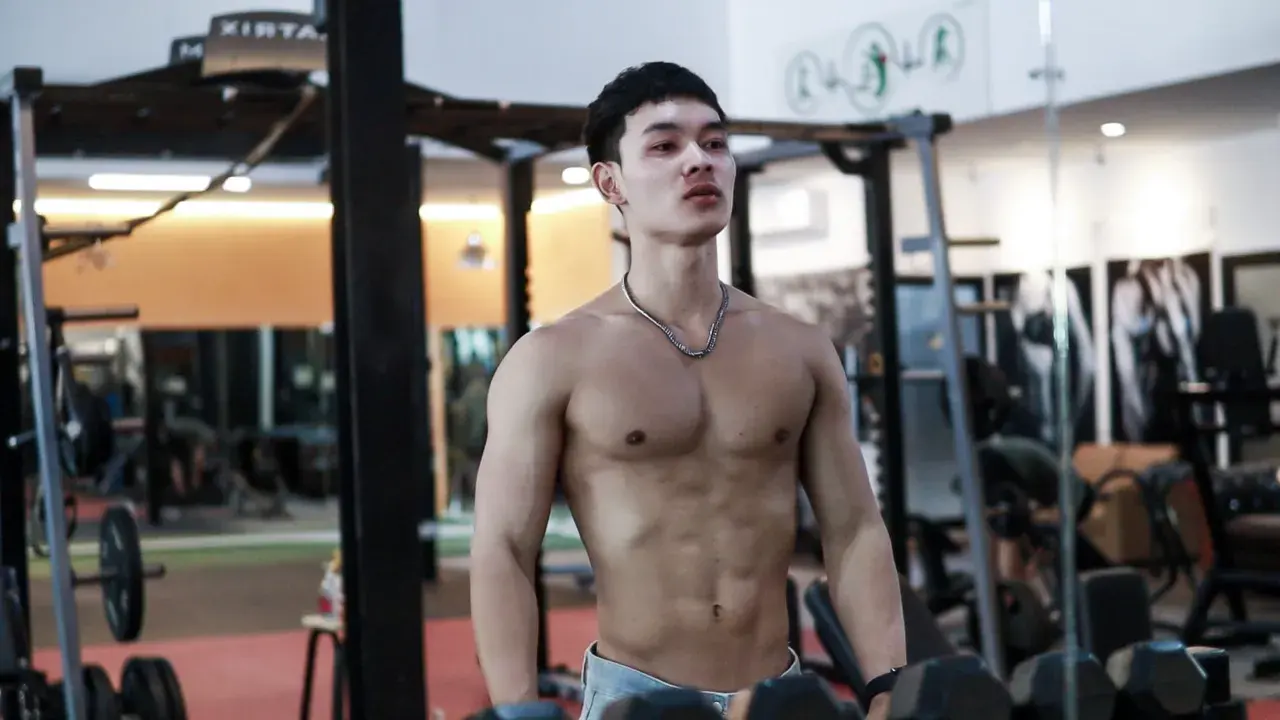 ถอดโชว์เรือนร่าง 2884