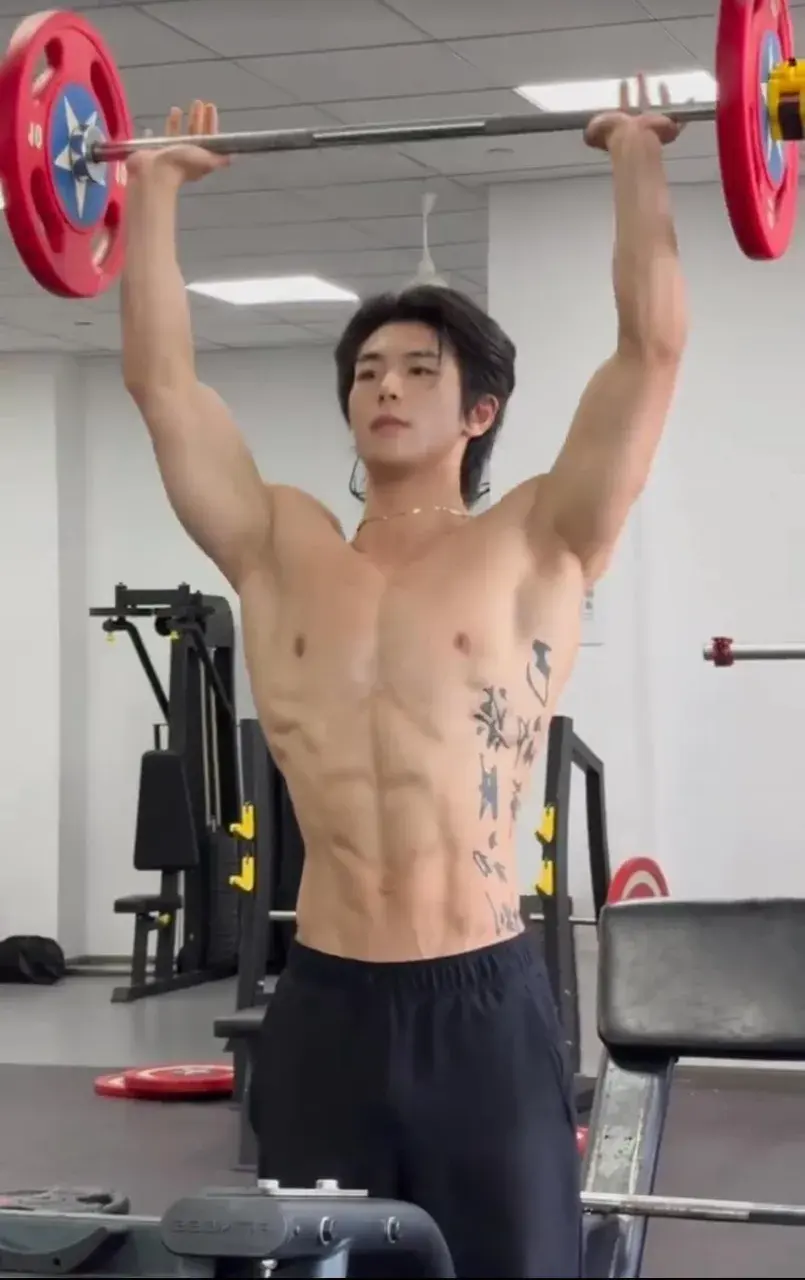 ถอดโชว์เรือนร่าง 2886