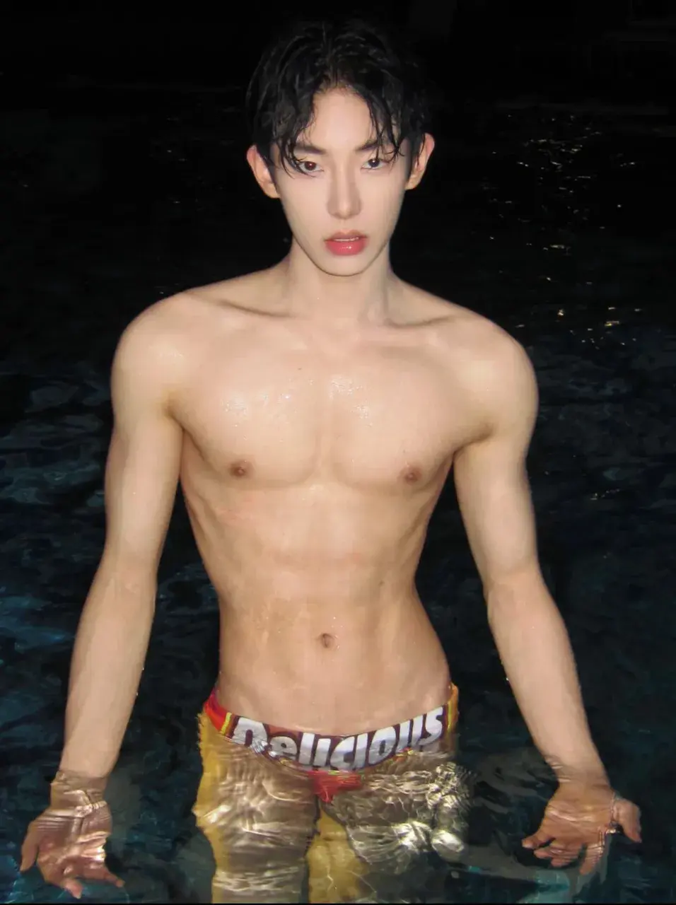 ถอดโชว์เรือนร่าง 2887