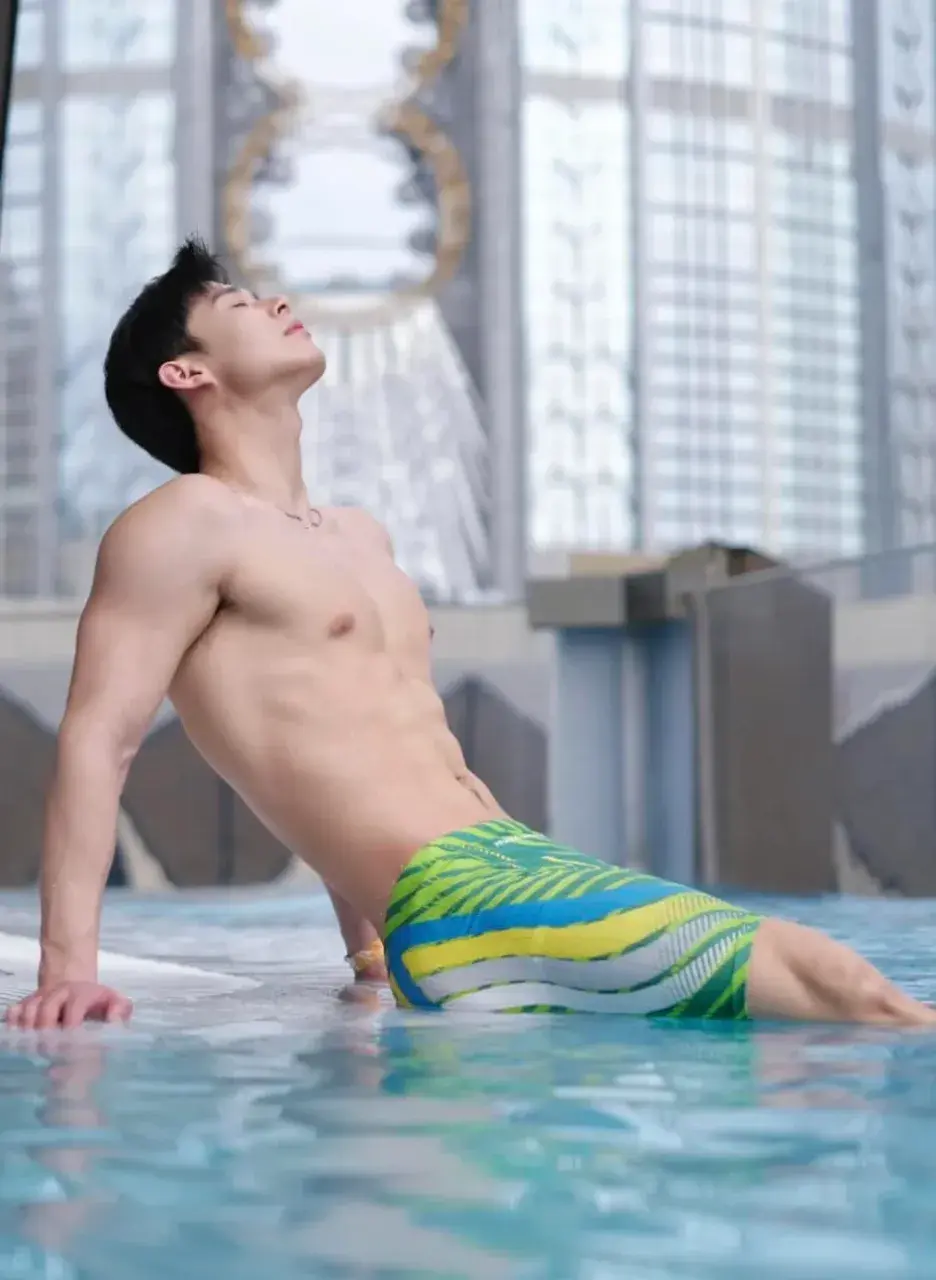 ถอดโชว์เรือนร่าง 2887