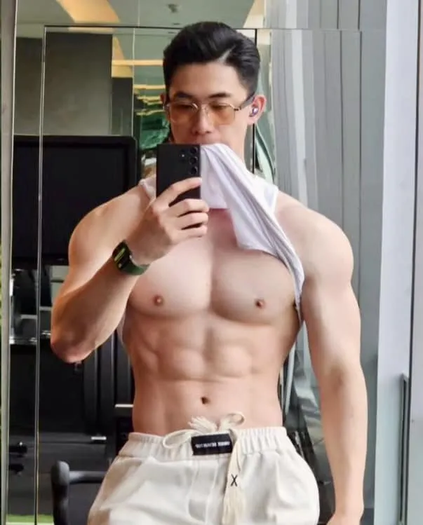 ถอดโชว์เรือนร่าง 2887