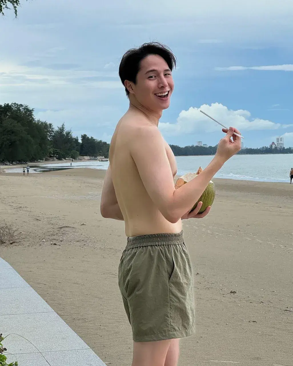 ถอดโชว์เรือนร่าง 2889