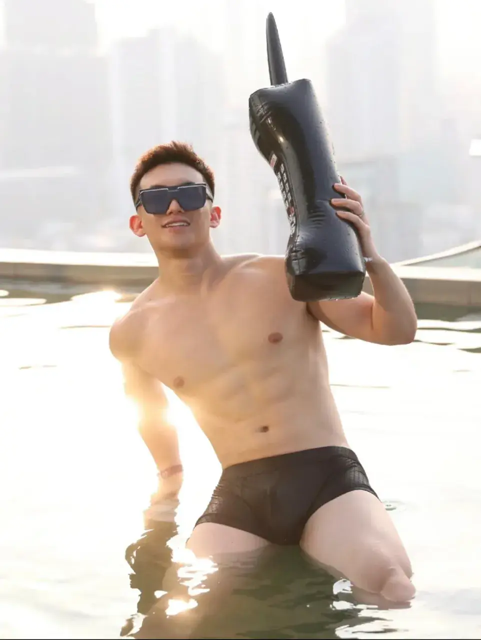 ถอดโชว์เรือนร่าง 2889