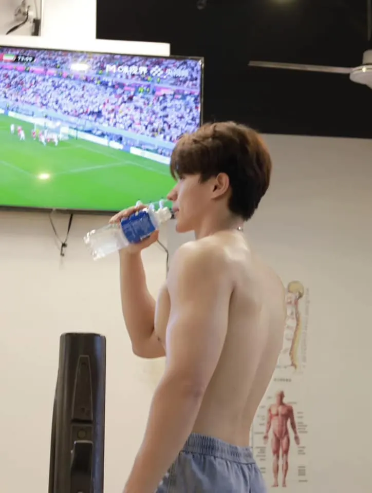 male body 240
