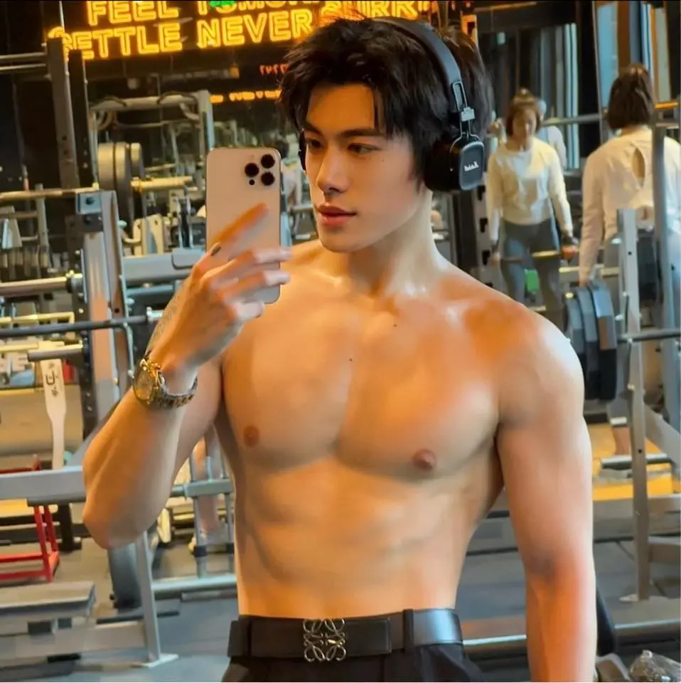 male body 240
