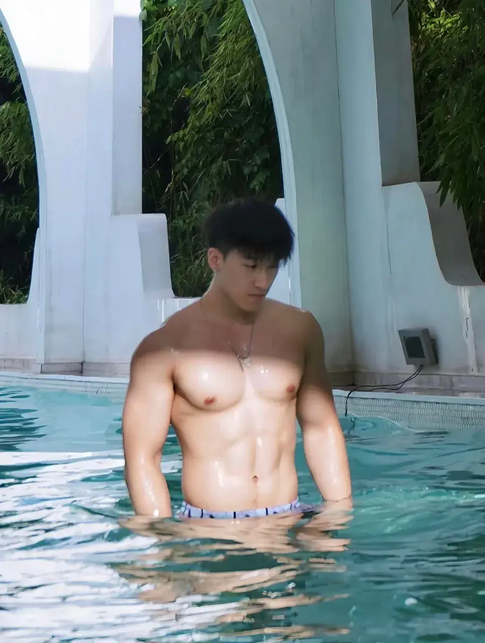 male body 240