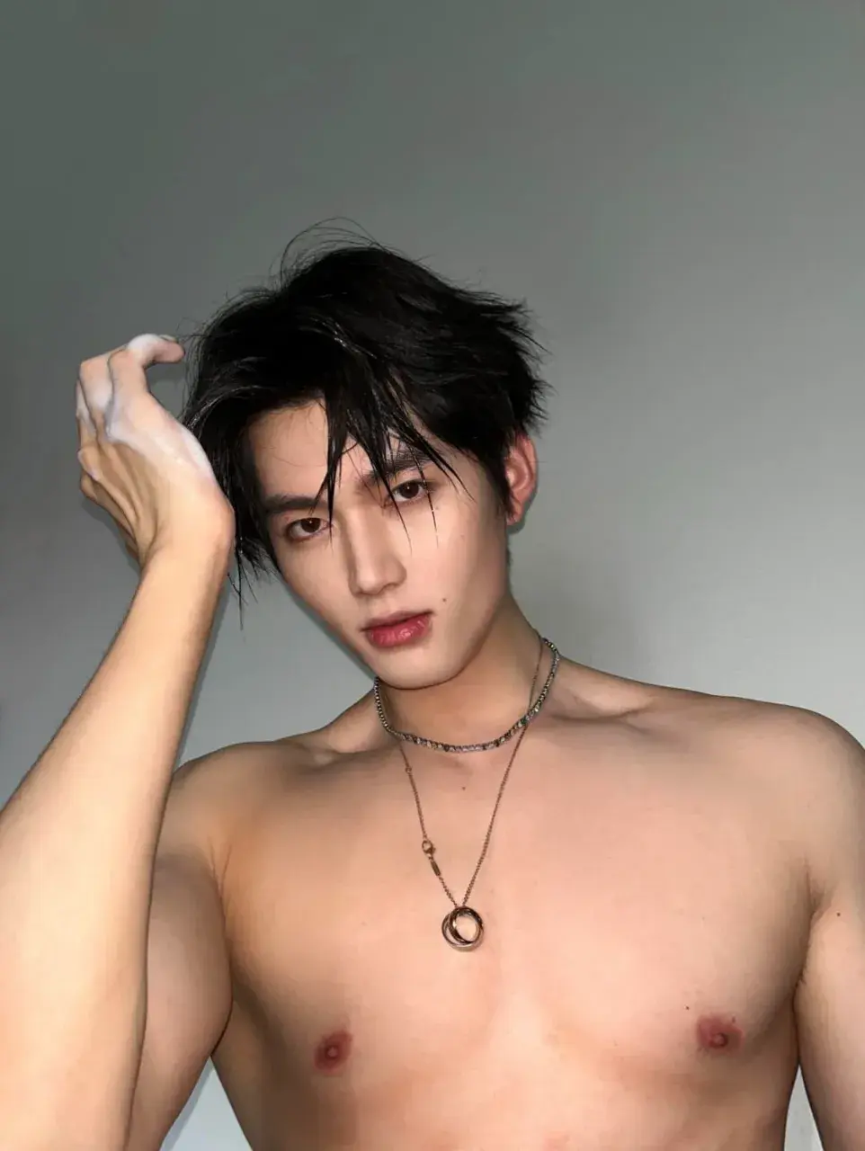 male body 240