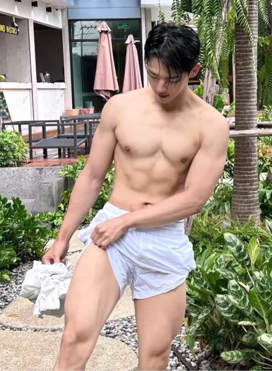 male body 240